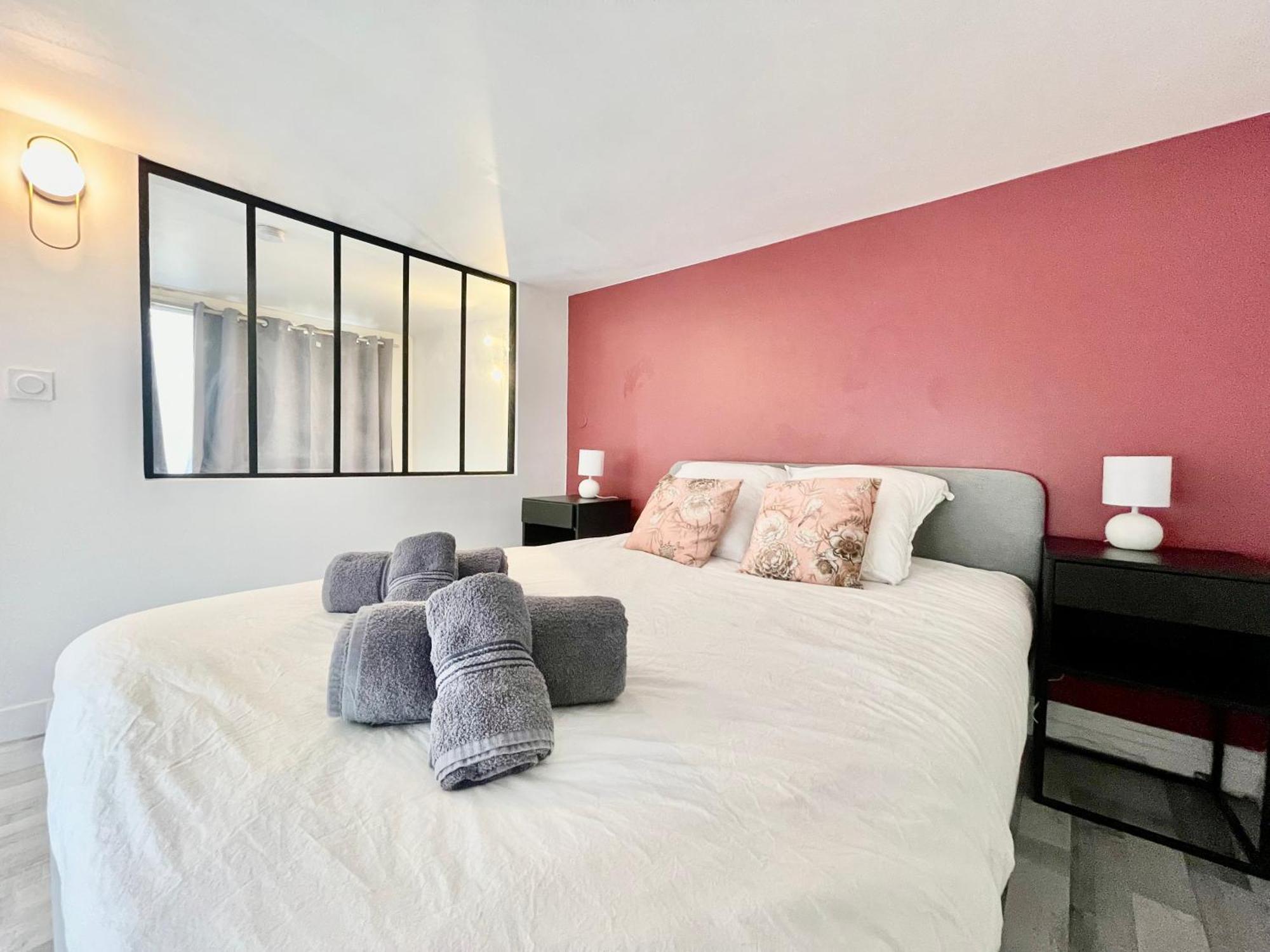 Homely & Charming Parisian Duplex - Near Marais * Parigi